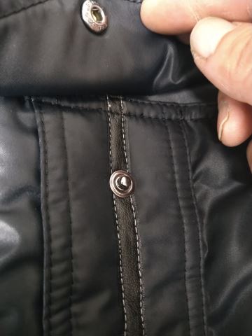 4 剥がれた合皮のテープを交換する　合成皮革　剥離