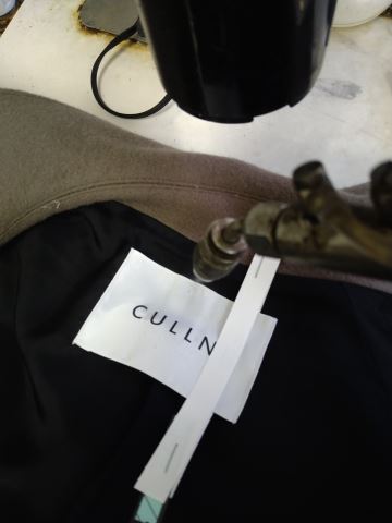 4 安全ピンの跡を消す 穴の空いたネームラベル