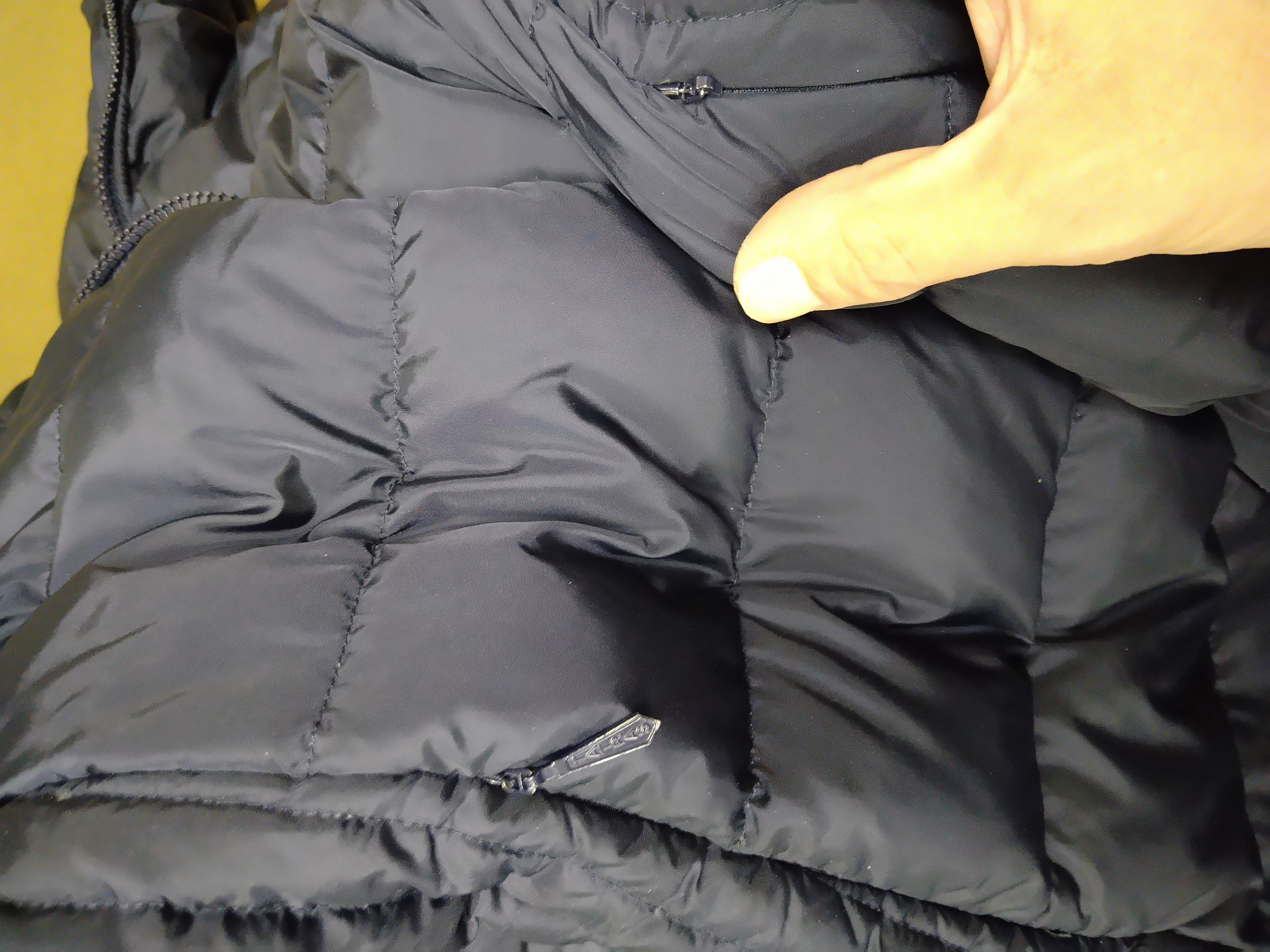 11　タトラスのジャンパーのファスナーを直す　TATRAS